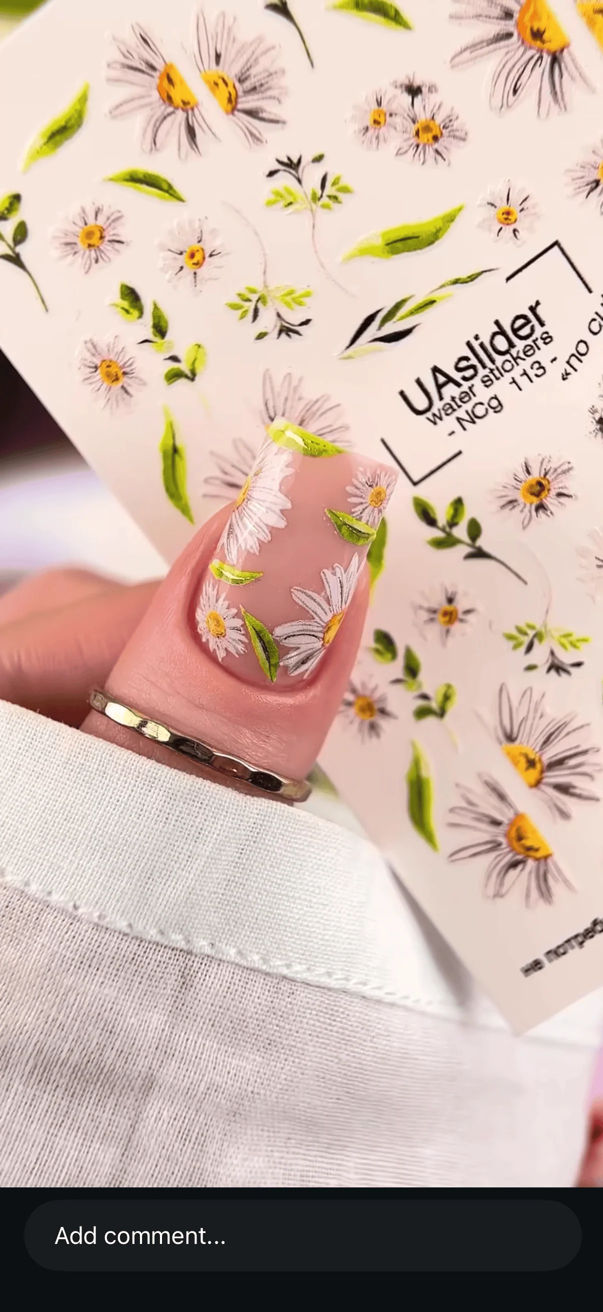 NCg-113 White Daisy Gold Foil Nail Water Decals - No Cut Botanical Floral Nail Art - Image 4